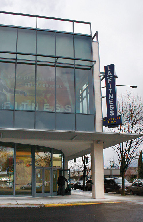 0512_Dispatches_Retail_01