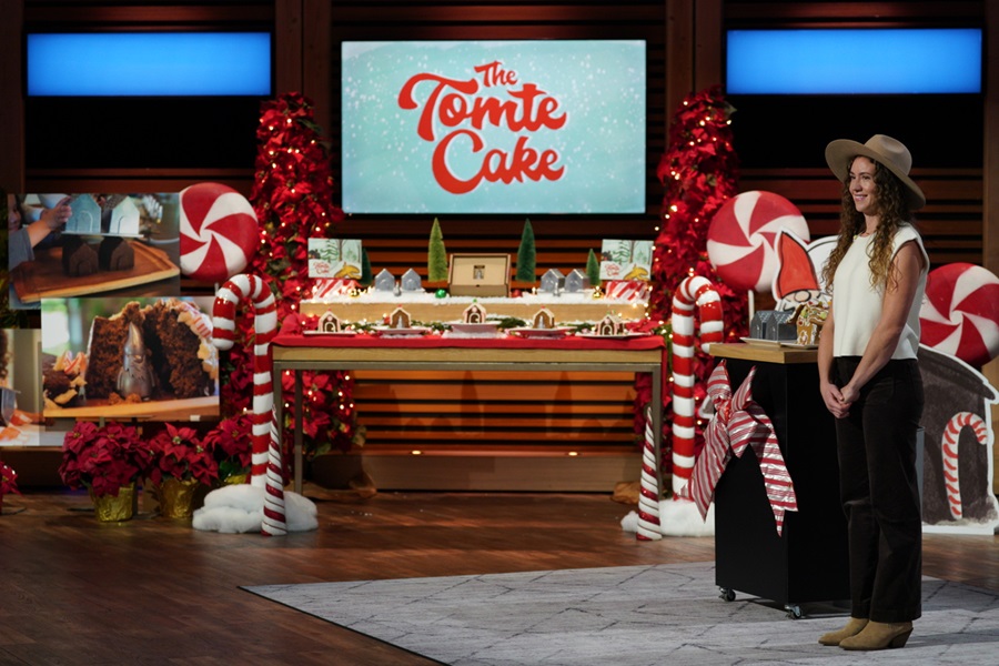 Tigard Entrepreneur Pitches Mess-Free Gingerbread House on 'Shark Tank' –  Oregon Business
